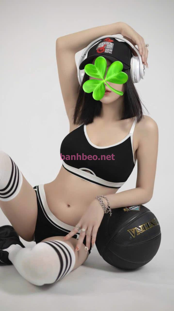 SANSAN sêxy gril, xinh đẹp sang chảnh yêu chiều khách
