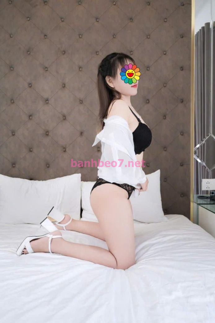 Ngọc Bích - Em Gái Quê Nhẹ Nhàng Êm Ái Làm Tình Như Gấu 