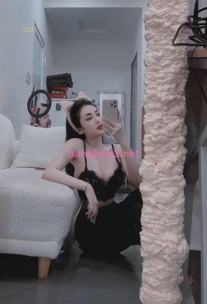 Thiên kim gai miền tây VÚ to làm tình siêu đỉnh 