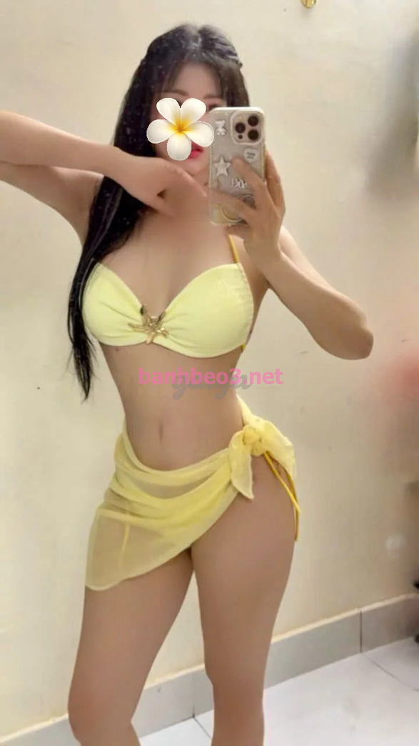 Hạ Vy: HÀNG SIÊU NGON, DA TRẮNG , DÁNG XINH BÚ LIẾM CỰC PHÊ