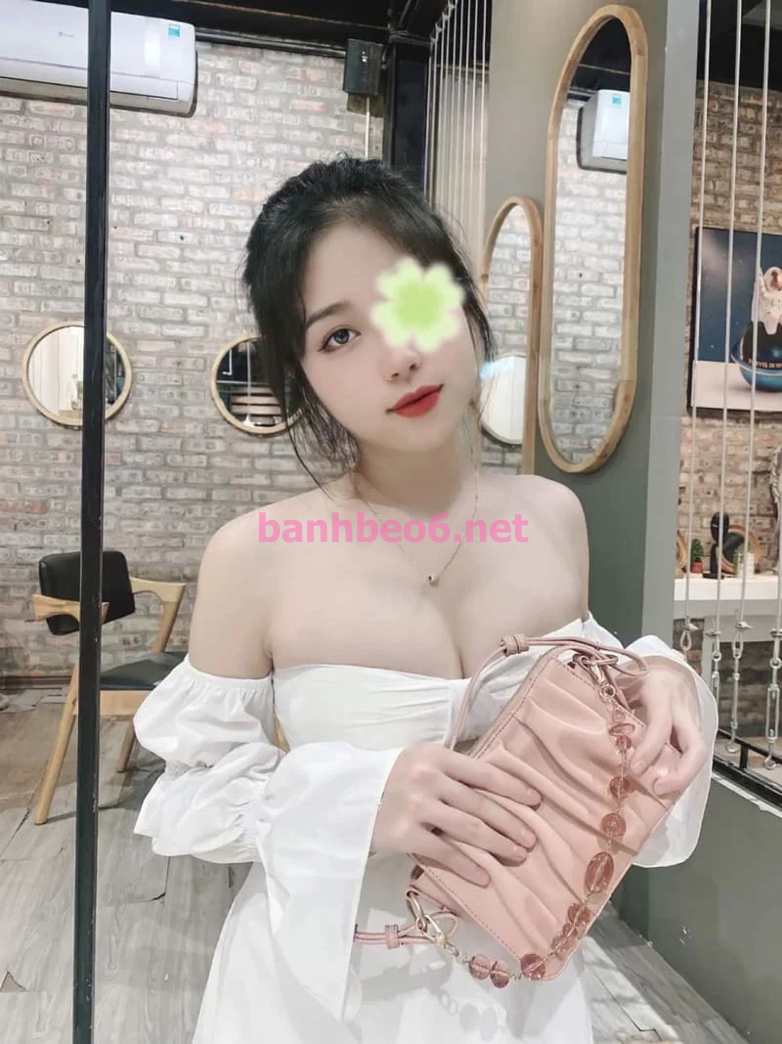 Diệp Anh - Gái Trẻ Xinh Duyên - Non Tơ Gợi Tình - Vú To Body Thơm - Khao Khát Lên Đỉnh Cùng Em